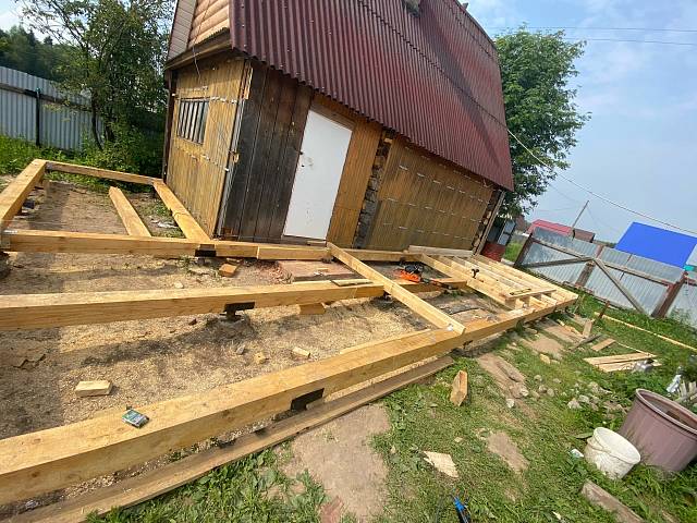 Строительство угловой пристройки к дому в деревне Семёнково