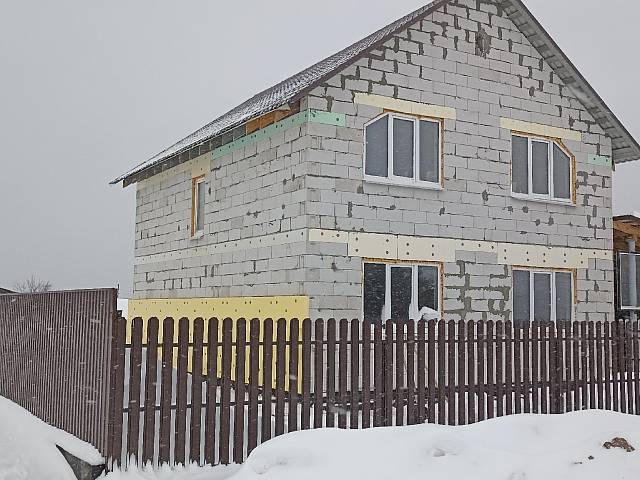 Утепление и наружная отделка дома металлическим блокхаусом в деревне Маслово